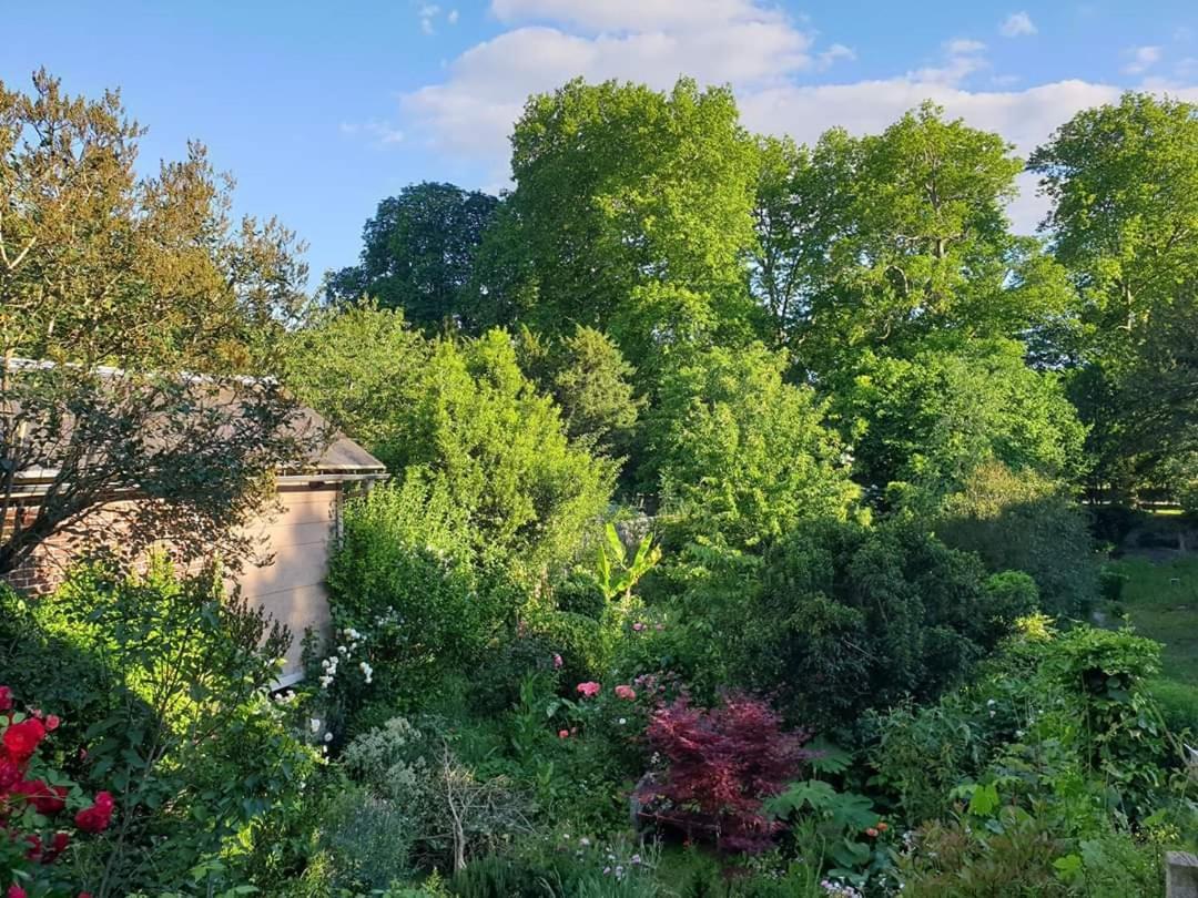 La Petite Maison Du Jardin D'Apollon Dourdan Exterior photo